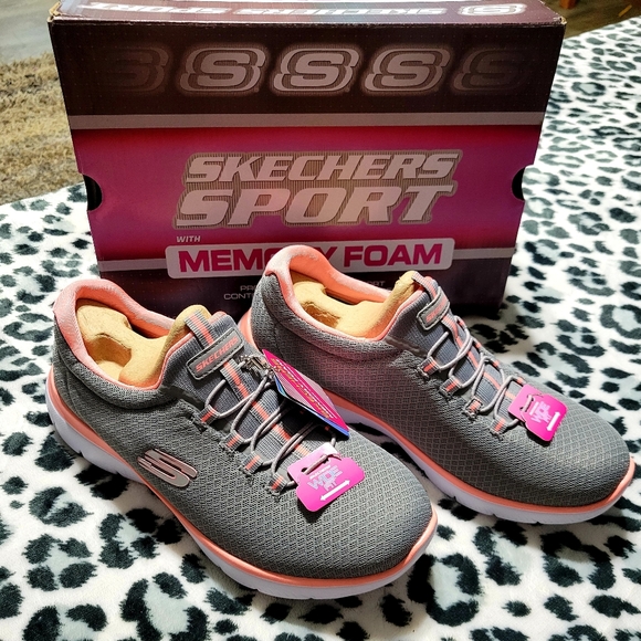 skechers foam tennis shoes